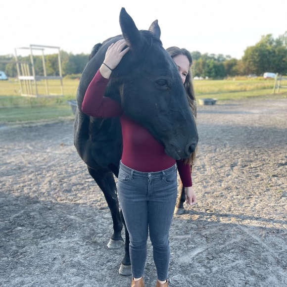 Meet your Posher, Kelsey - Picture 2 of 2